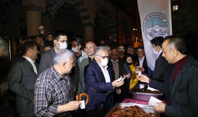 Kayserililer, Başkan Büyükkılıç'ı bağrına basıyor