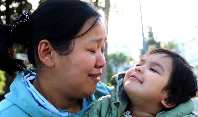 Kazakistan uyruklu doktor anne, kızı için gözyaşları içinde yardım istedi