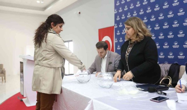 Kentsel dönüşüm projesinde 47 hak sahibi kura heyecanı yaşadı