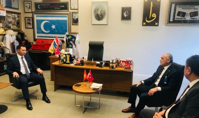 Kırgız Bakan Camankulov'dan Cumhurbaşkanı Başdanışmanı Topçu'ya ziyaret