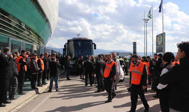 Kocaelispor - Denizlispor maçının ardından tansiyon yükseldi