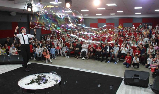 Koçarlılı çocuklar unutamayacakları bir bayram yaşadı