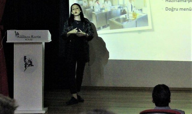 Kolej öğrencilerine beslenme eğitimi