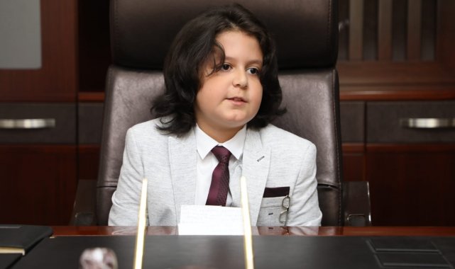 Koltuğa oturdu ilk hedefi Elazığ'ı büyükşehir yapmak oldu