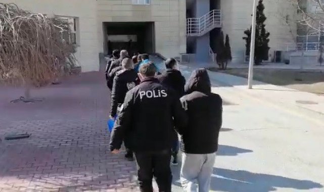 Konya merkezli 9 ilde FETÖ operasyonu: 14 gözaltı kararı