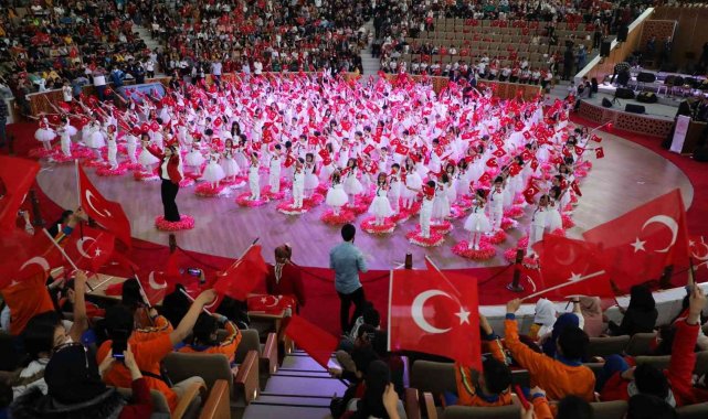 Konya'da 23 Nisan Ulusal Egemenlik ve Çocuk Bayramı coşkuyla kutlandı