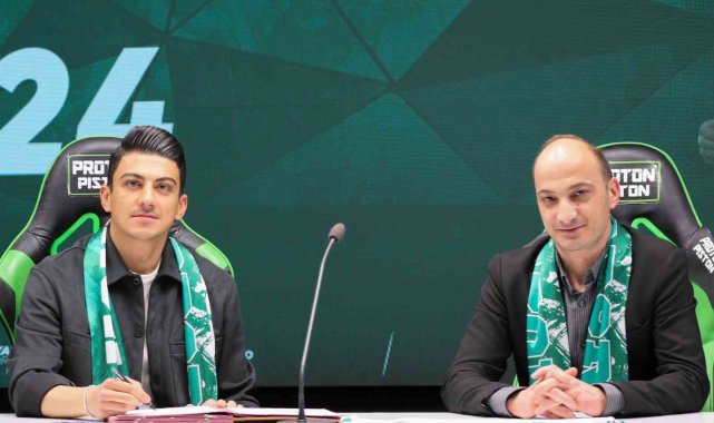 Konyaspor 2 futbolcusuyla sözleşme yeniledi