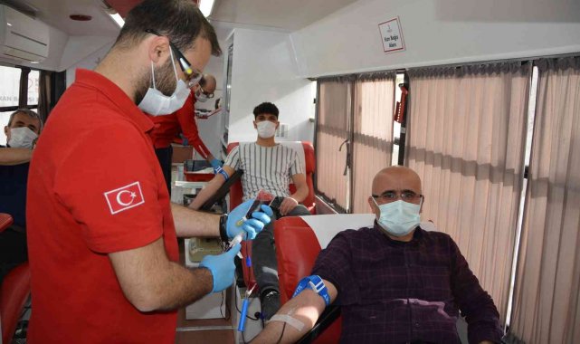 Korkuteli'nde 5 günde 372 ünite kan bağışı