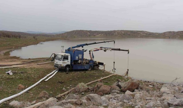 KOSKİ Hatunsaray Göleti'nde taşkın riskine karşı su tahliyesi yapıyor