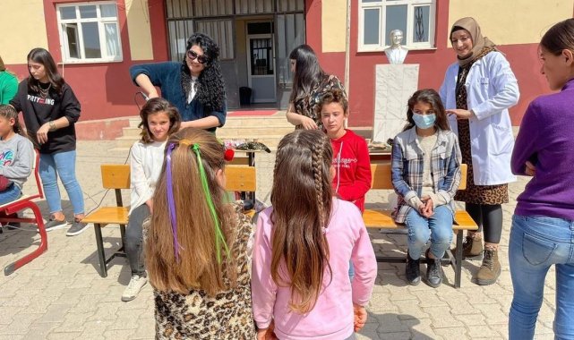Köy okullarındaki öğrencilere saç bakımı