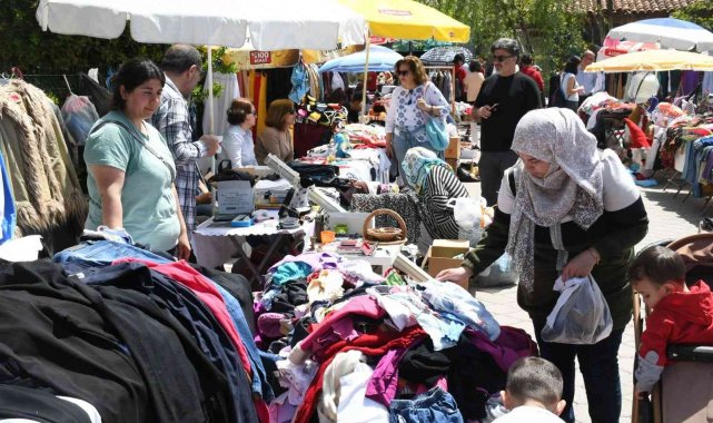 Köyceğiz'de ikinci el pazarı bu hafta erken kuruldu