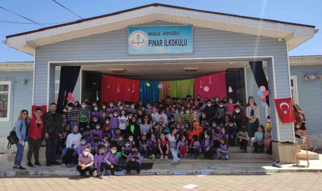 Köyceğiz'de köy çocukları tiyatro ile buluştu