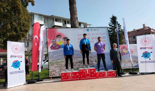 Köyceğiz'de yapılan kano yarışlarında bahar kupası sahiplerini buldu