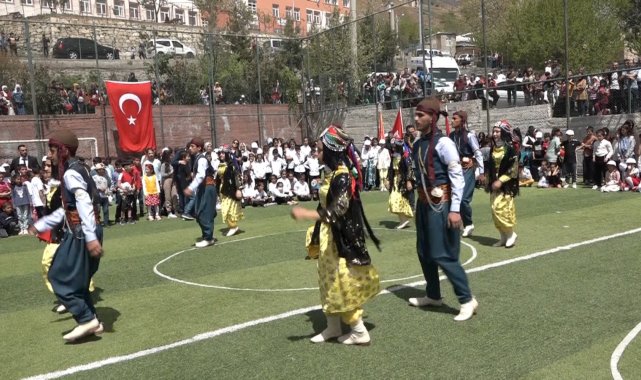 Kulp'ta 23 Nisan Ulusal Egemenlik ve Çocuk Bayramı coşkuyla kutlandı