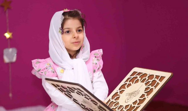 Kur&#039;an-ı Kerim&#039;e geçiş töreni