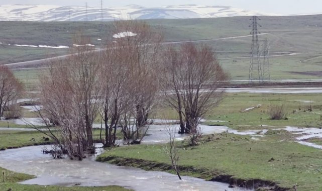 Kuru dere suya kavuştu