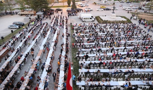 Kütahya'da halk iftarı