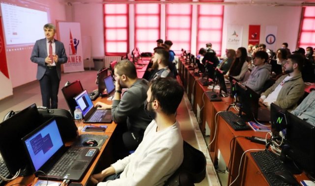 Kütahya&#039;da &quot;Siber vatan&quot; projesi eğitimleri