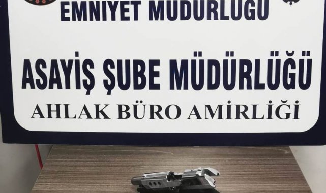 Kütahya&#039;da ruhsatı olmayan, sigara içilen ve ruhsatsız tabanca bulunan işyeri kapatıldı