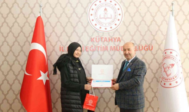 Kütahya&#039;da yarışmada dereceye giren öğrenciler ödüllendirildi