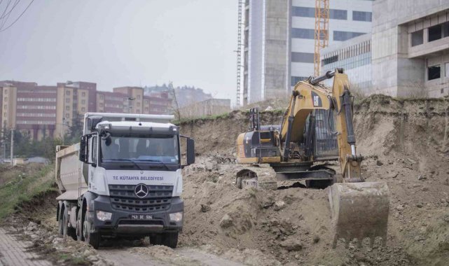Kütahya'da yol genişletme çalışmaları