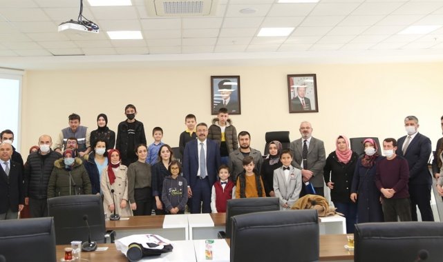 Kütahya'nın 'Kitap kurtları' ödüllendirildi