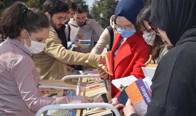 Kütüphaneler Haftası &quot;Okumak Değiştirir&quot; temasıyla kutlandı