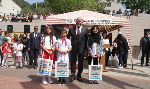 Kuyucak'ta 23 Nisan çeşitli etkinliklerle kutlandı