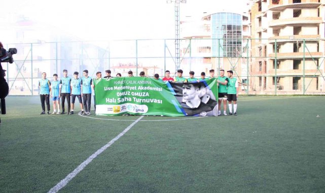 Lise Medeniyet Akademisi'nde Ahmet Çalık anısına halı saha turnuvası