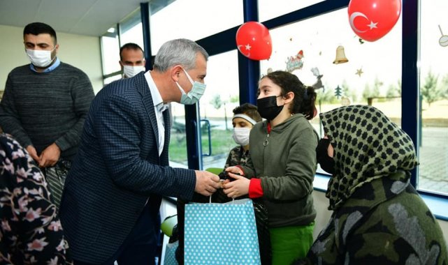 Lösemi hastası çocuklara ve ailelerine moral ziyareti