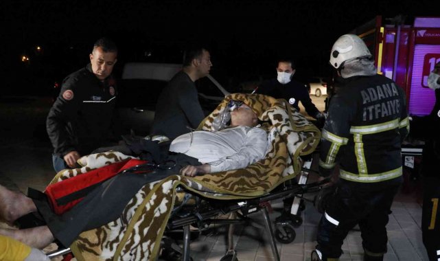 Lüks sitede çıkan yangında ev tamamen yandı