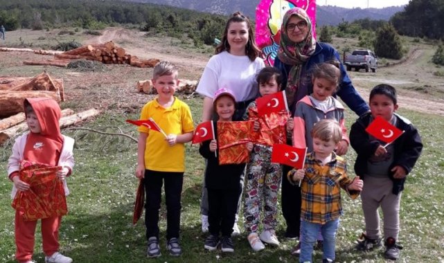 Madencilik çalışanlarından çocuklara sürpriz