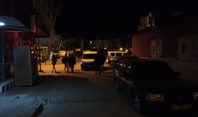 Magandalar gecenin sessizliğini silah sesleriyle bozdu