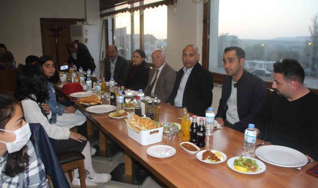 Malazgirt Belediyesinden 23 Nisan'a Özel Çocuk İftarı