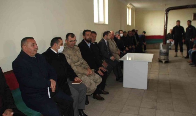 Malazgirt Kaymakamı Demirer'in köy ziyaretleri sürüyor