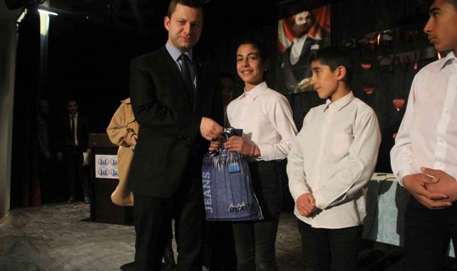 Malazgirt&#039;te &#039;40 Hadis Ezber Okuma Yarışması&#039; düzenlendi