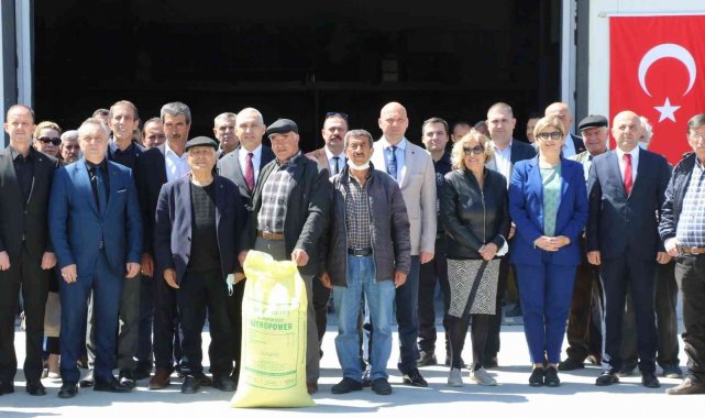 Manisa Büyükşehir Belediyesi gübre dağıtımını tamamladı