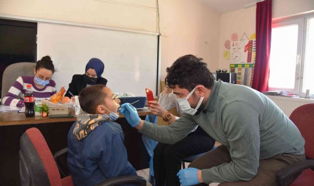 Manisa'nın minik dişlerine büyük dokunuş