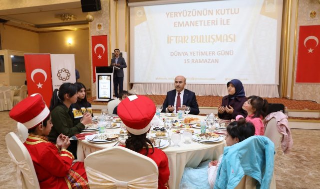 Mardin Valisi Demirtaş, yetim ve öksüz çocuklarla iftar yaptı