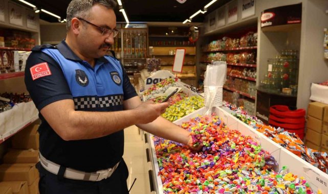 Marketlerde tatlı ve şeker denetimi