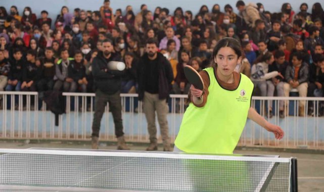 Masa tenisinde kupalar sahiplerini buldu