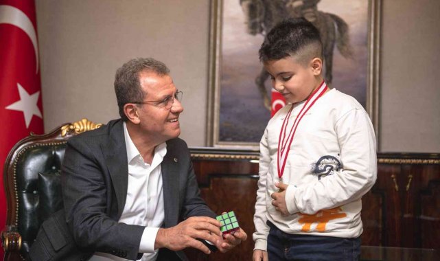 Matematikte dünya birincisi Erken, Başkan Seçer ile buluştu