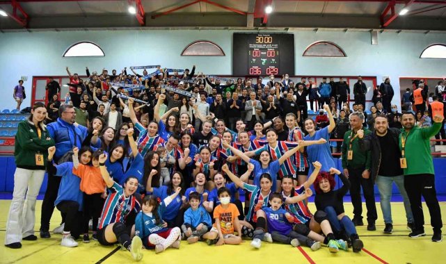 Mavi Kelebekler yarı finalde