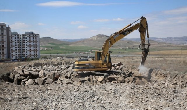 Melikgazi yol yapım çalışmalarına Yeşilyurt ile başladı