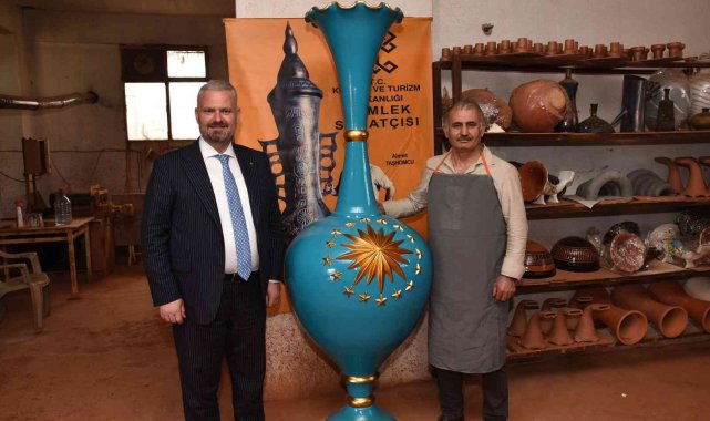 Menemen'den Cumhurbaşkanlığına dev vazo: 1 ayda bitirildi