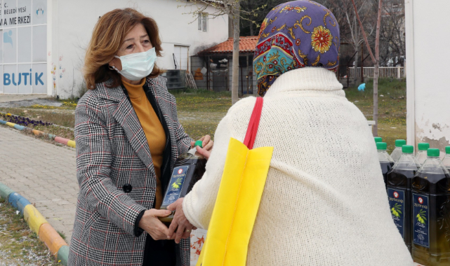 Menteşe&#039;de Zeytinyağları İhtiyaç Sahiplerine Ulaştırılıyor