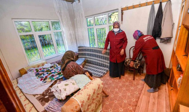 Meram'da yalnız ve geliri olmayan yaşlıların evleri bayrama hazırlanıyor