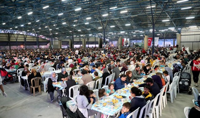 Merkezefendi&#039;de mahalle iftrarlarına vatandaşlar ilgi gösterdi