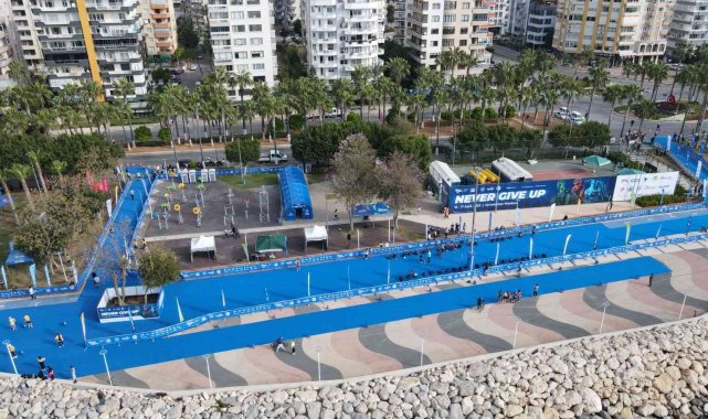 Mersin&#039;de Avrupa Triatlon Kupası&#039;nda ilk yarışlar başladı