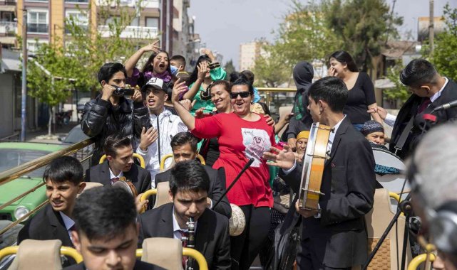 Mersin&#039;de renkli Romanlar Günü etkinliği